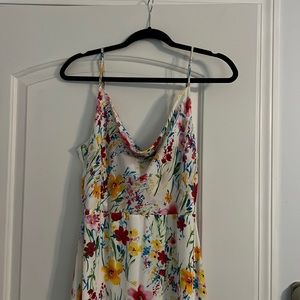 Lulu’s white floral dress